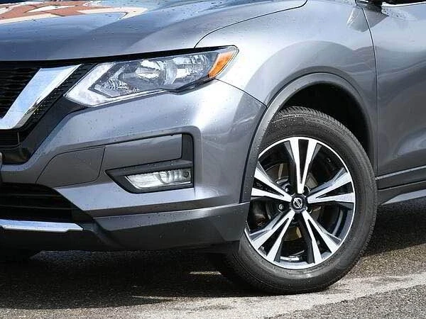 2020 Nissan Rogue - Image 6 of 11