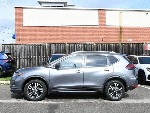 2020 Nissan Rogue - Image 3 of 11