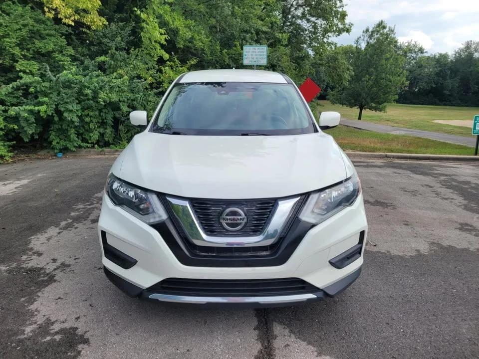 2020 Nissan Rogue - Image 2 of 19