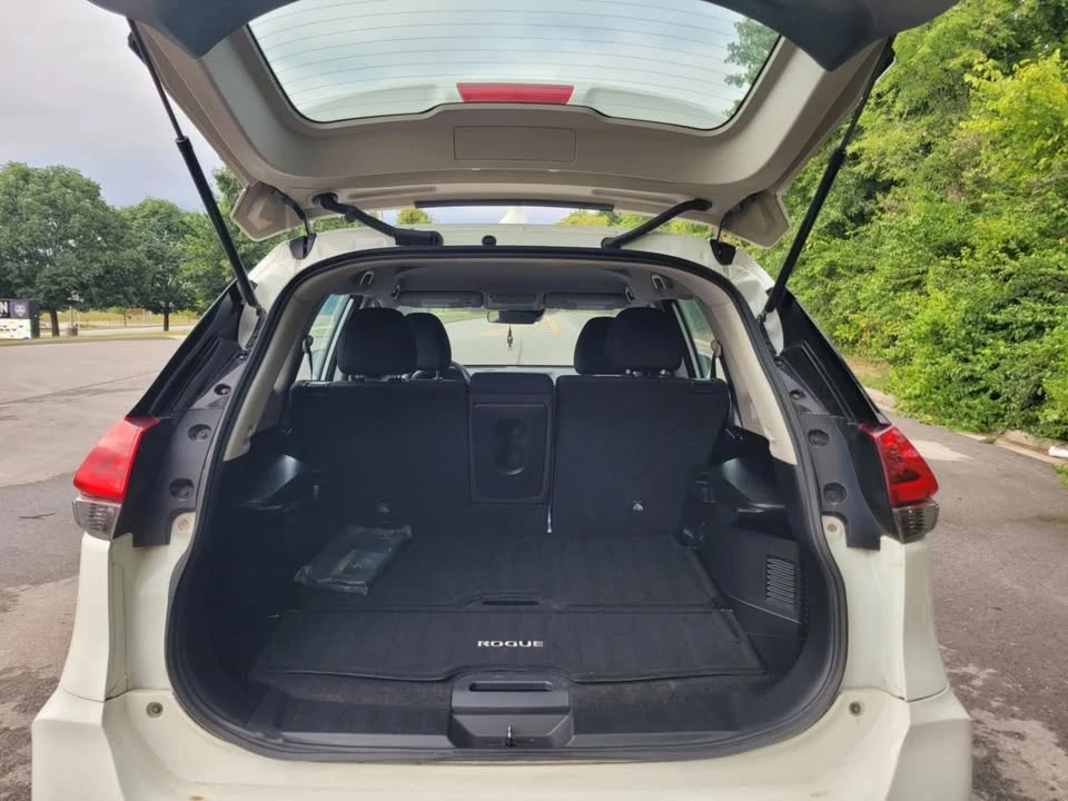 2020 Nissan Rogue - Image 7 of 19