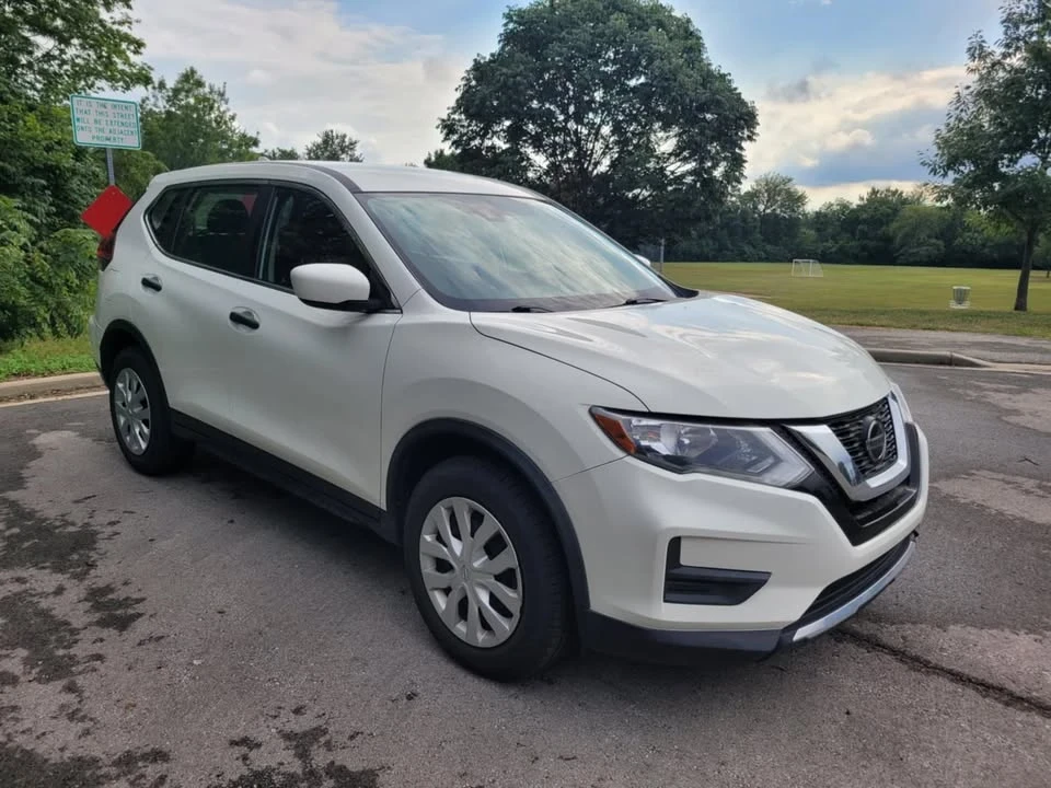 2020 Nissan Rogue - Image 3 of 19