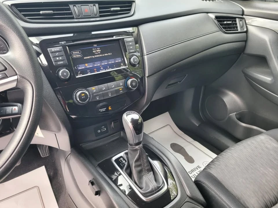 2020 Nissan Rogue - Image 12 of 19