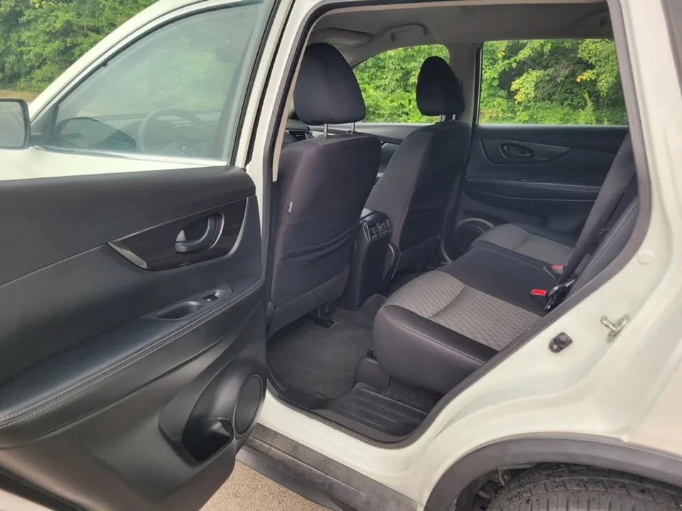 2020 Nissan Rogue - Image 10 of 19