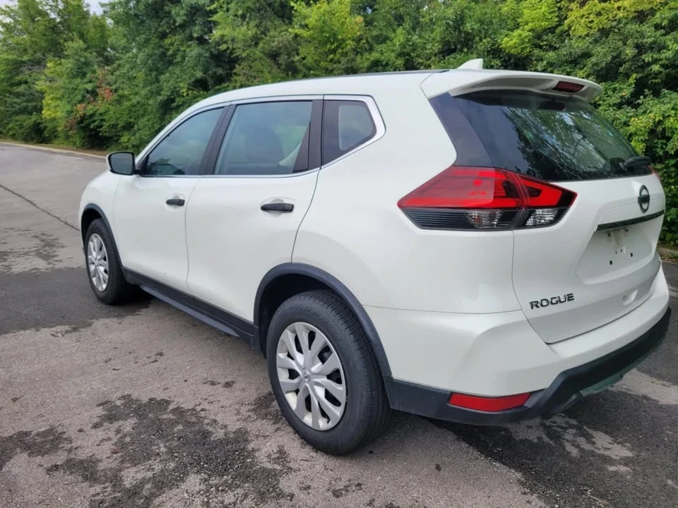 2020 Nissan Rogue - Image 4 of 19