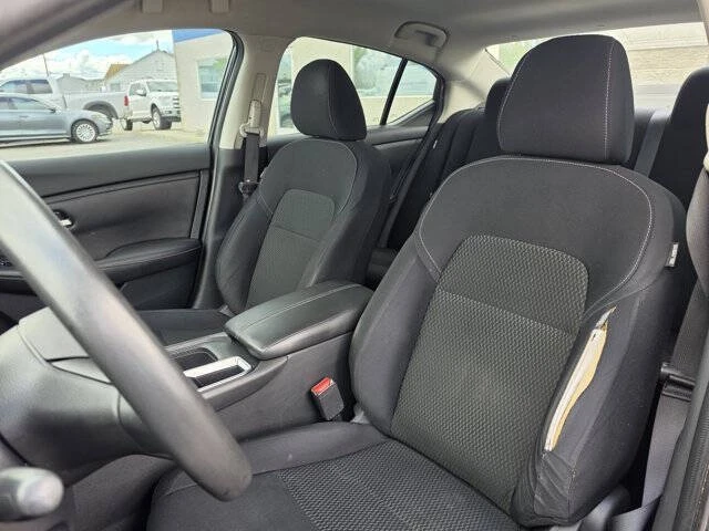 2020 Nissan Sentra 8th Gen - Image 10 of 16