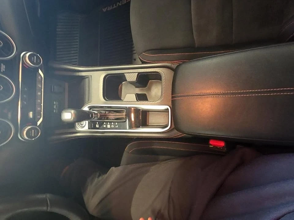 2020 Nissan Sentra 8th Gen - Image 15 of 17
