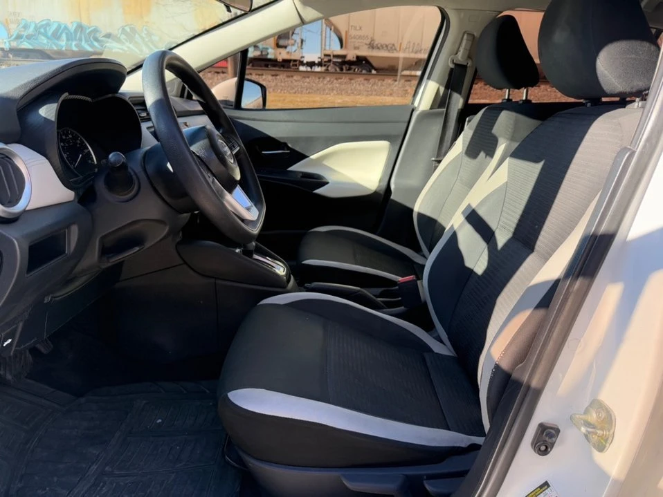 2020 Nissan Versa - Image 9 of 16
