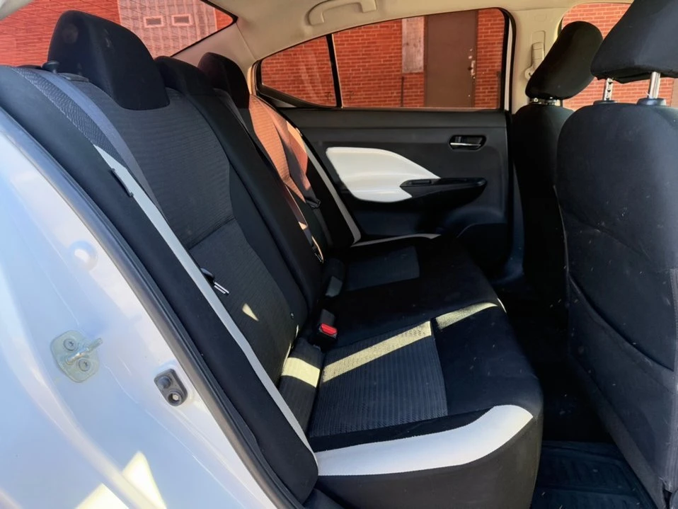 2020 Nissan Versa - Image 11 of 16