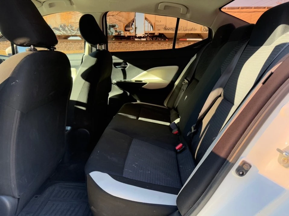 2020 Nissan Versa - Image 12 of 16