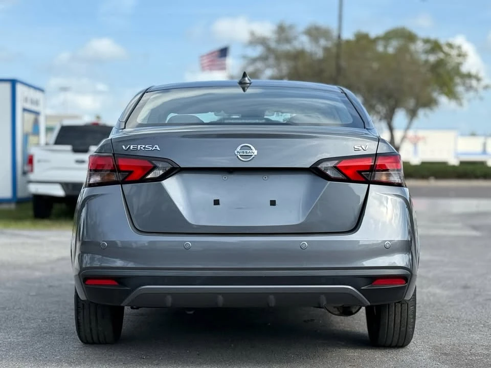 2020 Nissan Versa - Image 5 of 14