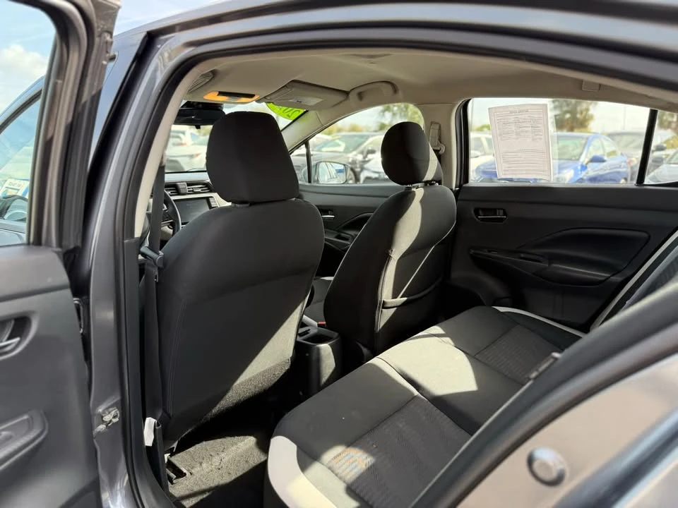 2020 Nissan Versa - Image 12 of 14