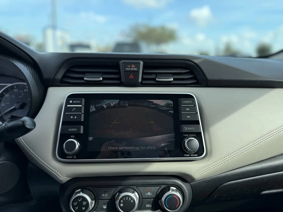 2020 Nissan Versa - Image 11 of 14