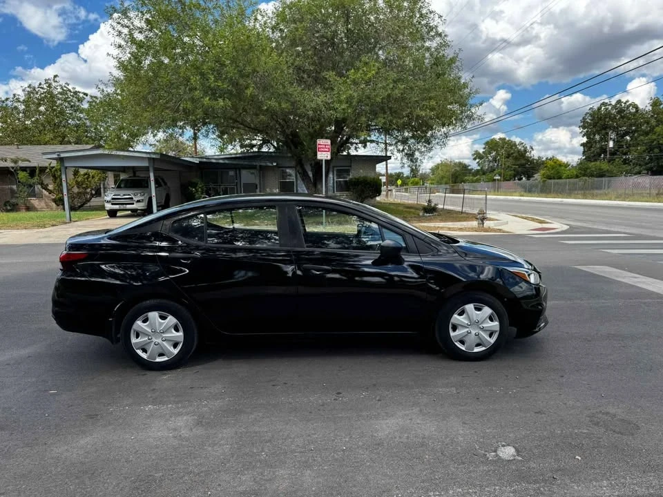 2020 Nissan Versa - Image 3 of 5