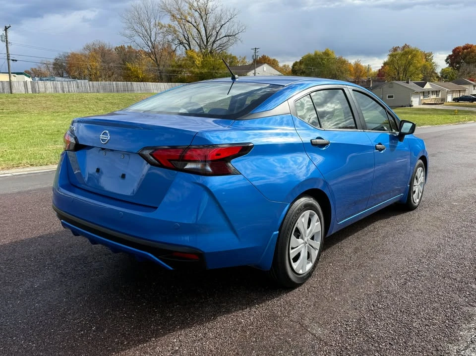 2020 Nissan Versa - Image 4 of 13