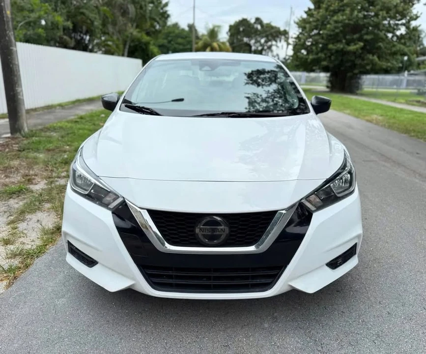 2020 Nissan Versa - Image 9 of 20