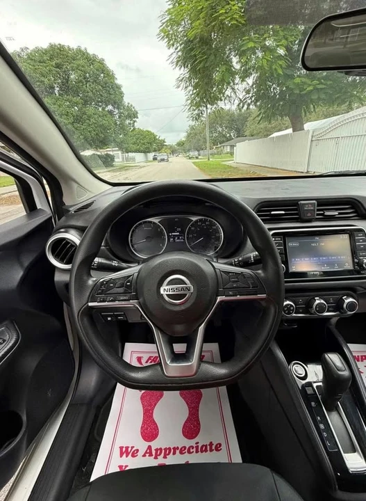 2020 Nissan Versa - Image 16 of 20