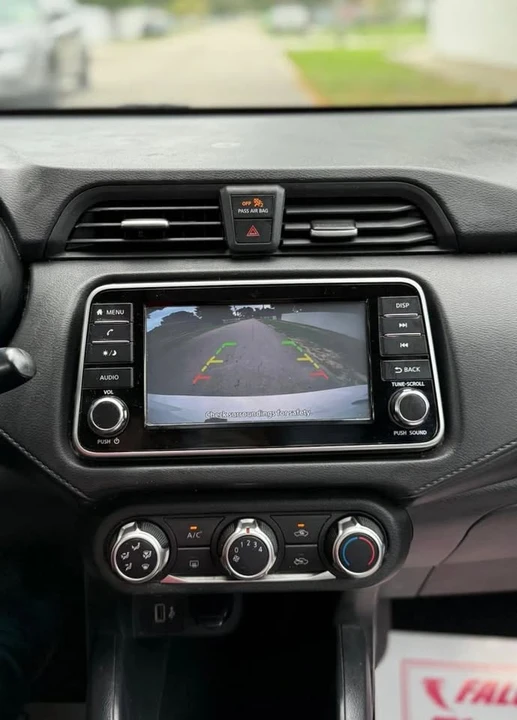2020 Nissan Versa - Image 15 of 20