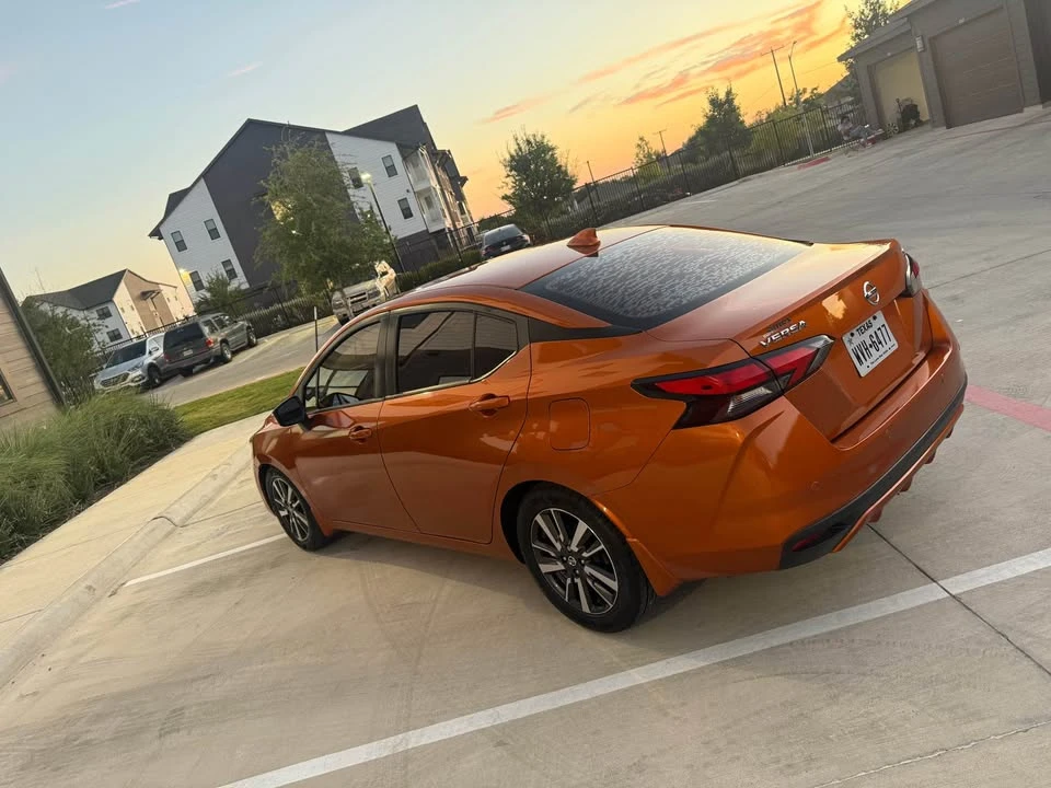 2020 Nissan Versa - Image 9 of 19