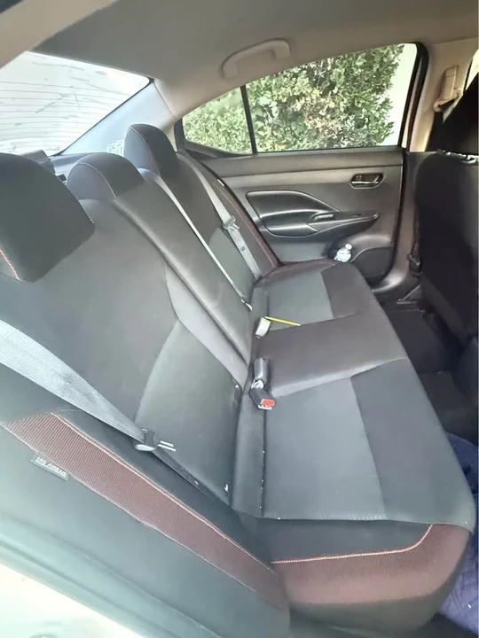 2020 Nissan Versa - Image 4 of 9