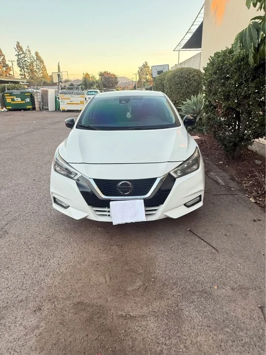 2020 Nissan Versa - Image 8 of 9