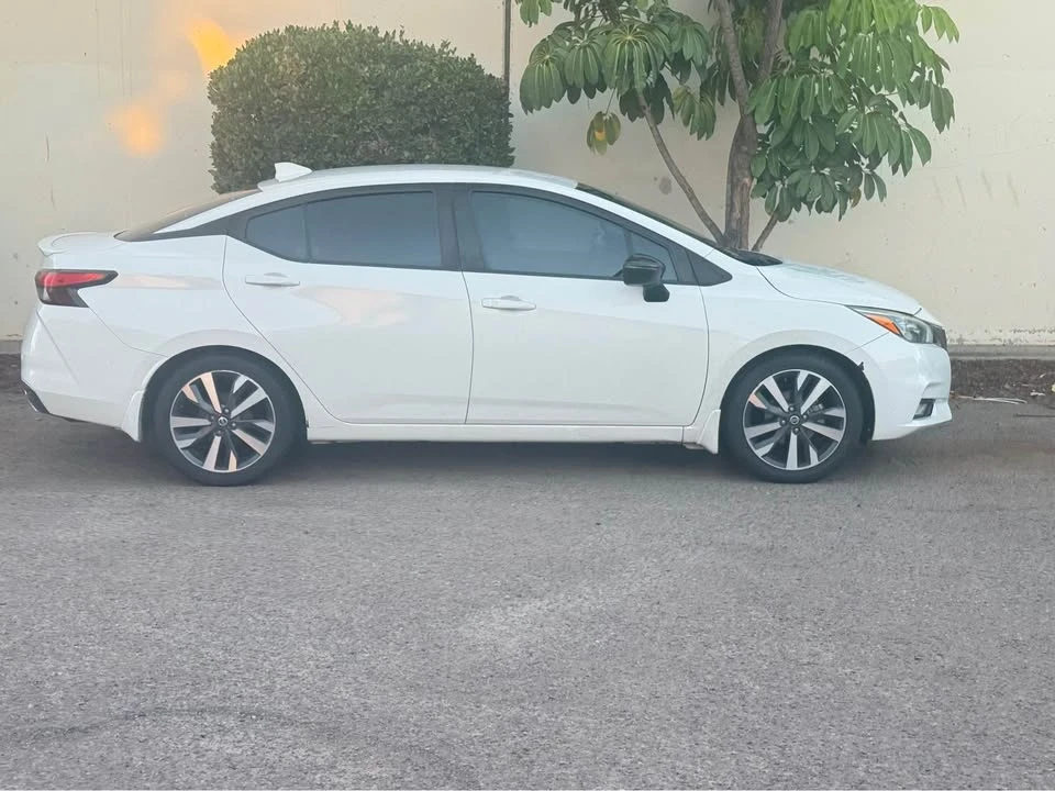 2020 Nissan Versa - Image 9 of 9