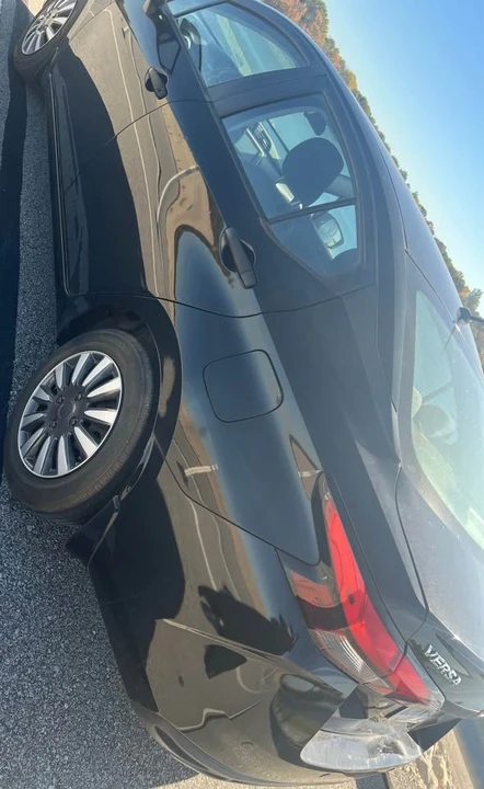 2020 Nissan Versa - Image 7 of 13