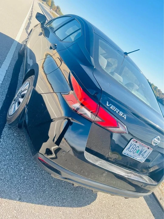 2020 Nissan Versa - Image 2 of 13