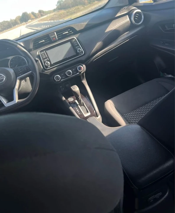 2020 Nissan Versa - Image 9 of 13