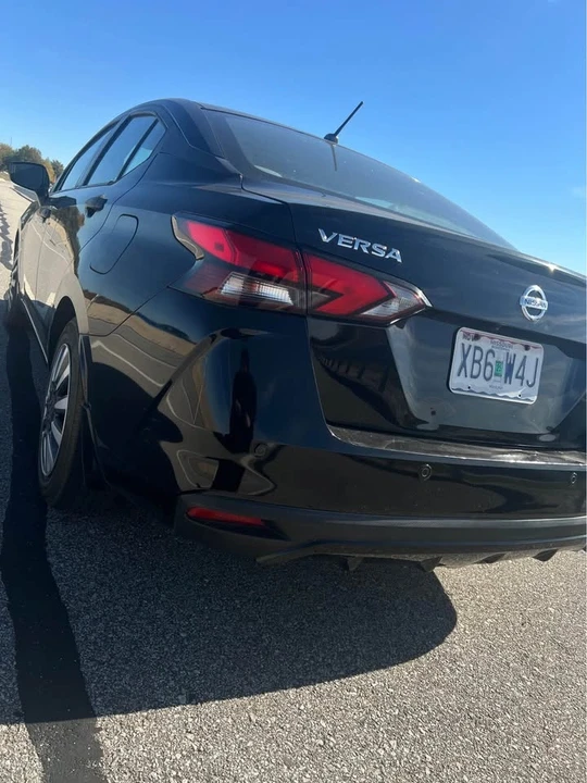 2020 Nissan Versa - Image 5 of 13