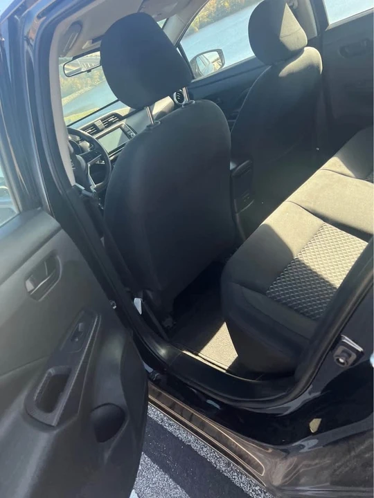 2020 Nissan Versa - Image 8 of 13