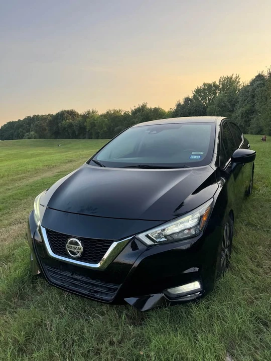 2020 Nissan Versa - Image 5 of 13