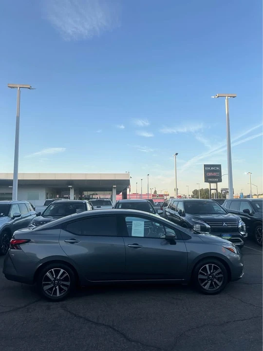 2020 Nissan Versa - Image 3 of 13
