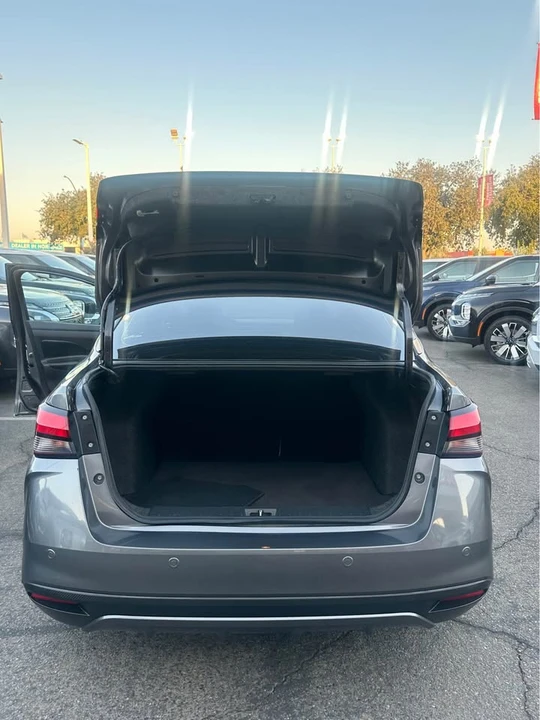 2020 Nissan Versa - Image 13 of 13