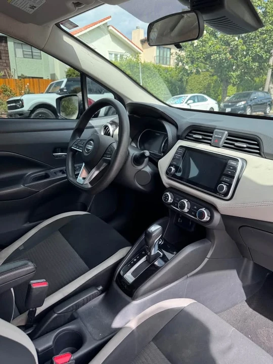 2020 Nissan Versa - Image 15 of 18