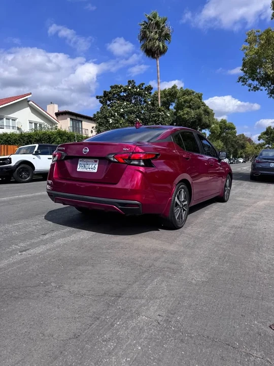 2020 Nissan Versa - Image 5 of 18
