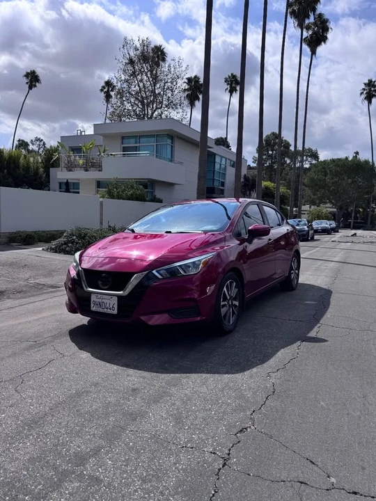 2020 Nissan Versa - Image 2 of 18