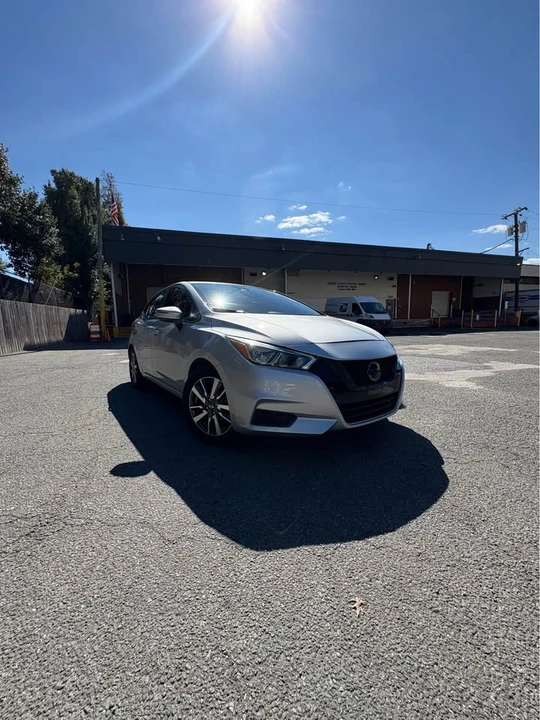 2020 Nissan Versa - Image 2 of 16
