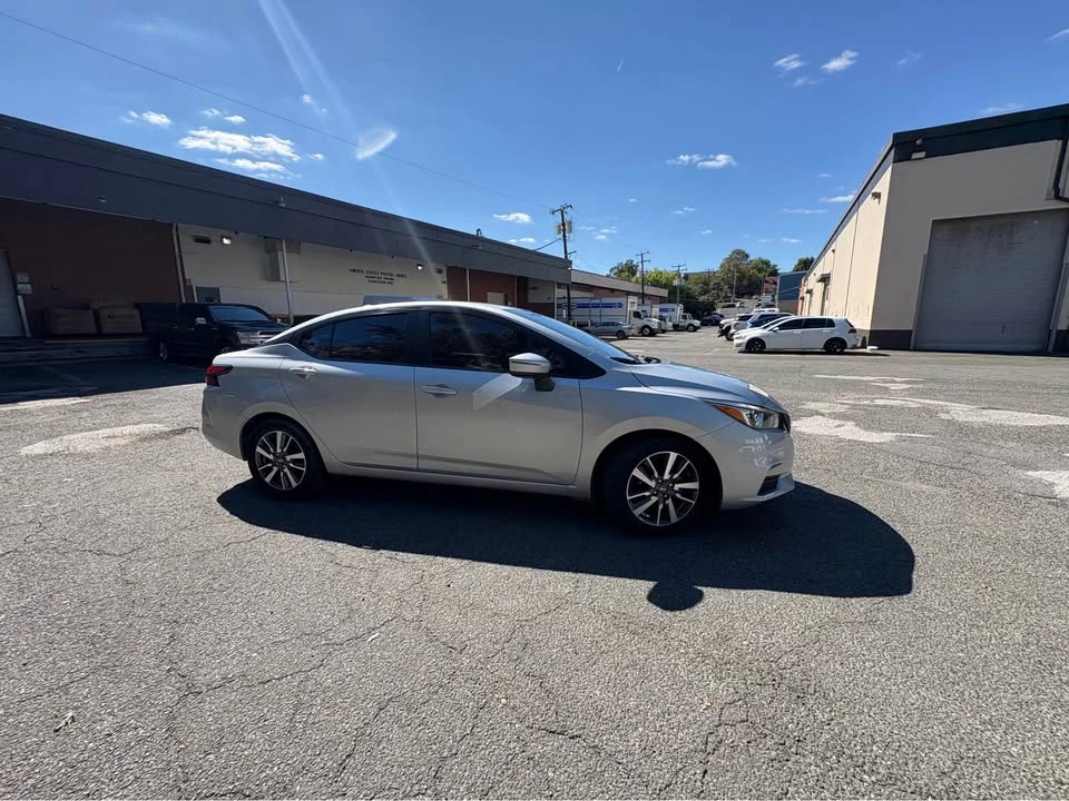 2020 Nissan Versa - Image 4 of 16