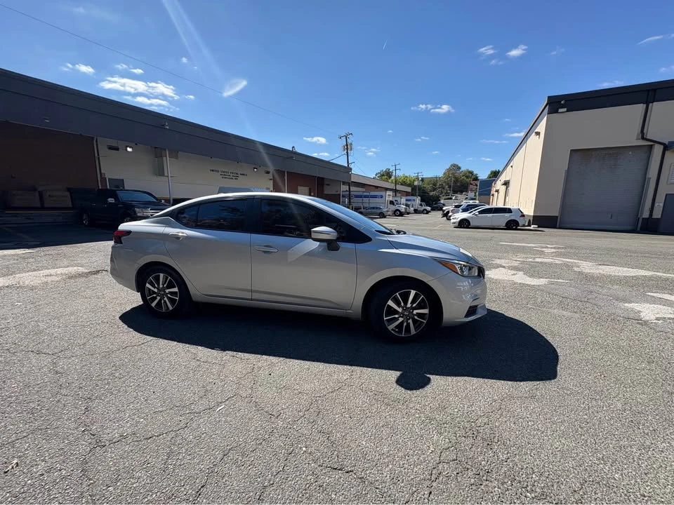 2020 Nissan Versa - Image 3 of 16