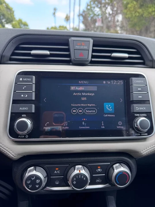 2020 Nissan Versa - Image 16 of 18