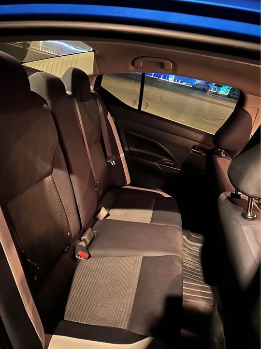 2020 Nissan Versa - Image 7 of 8