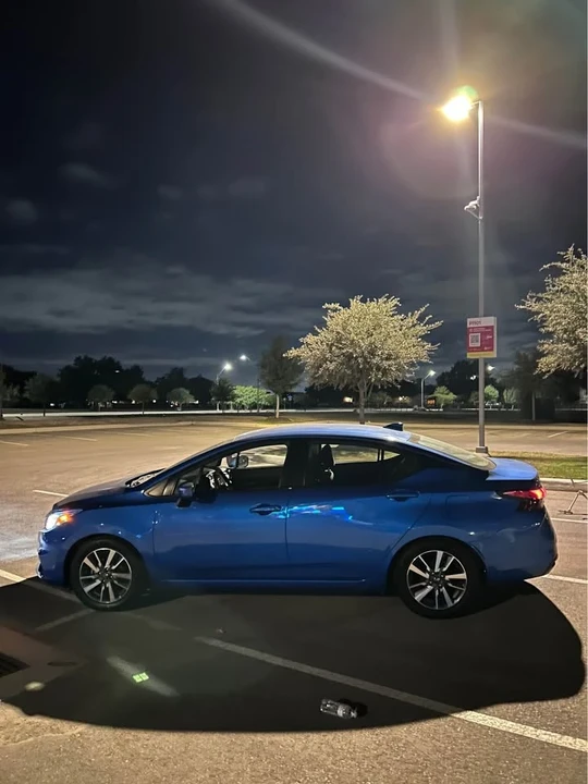 2020 Nissan Versa - Image 2 of 8