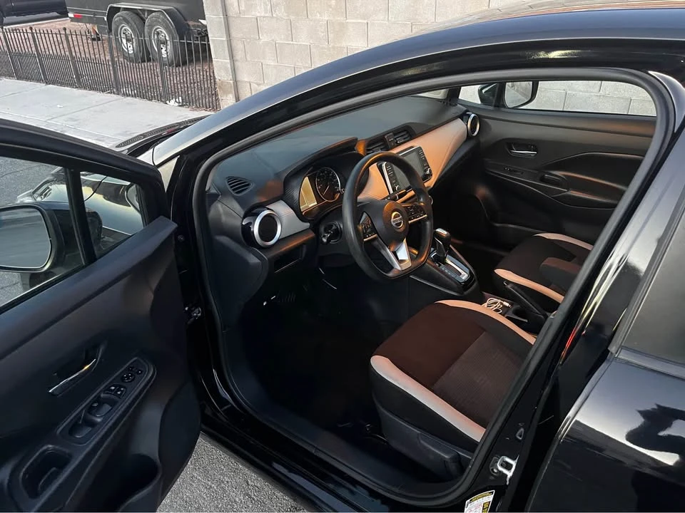 2020 Nissan Versa - Image 4 of 7