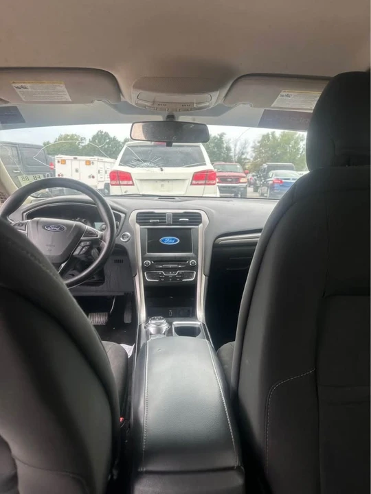2020 Nissan Versa - Image 3 of 10