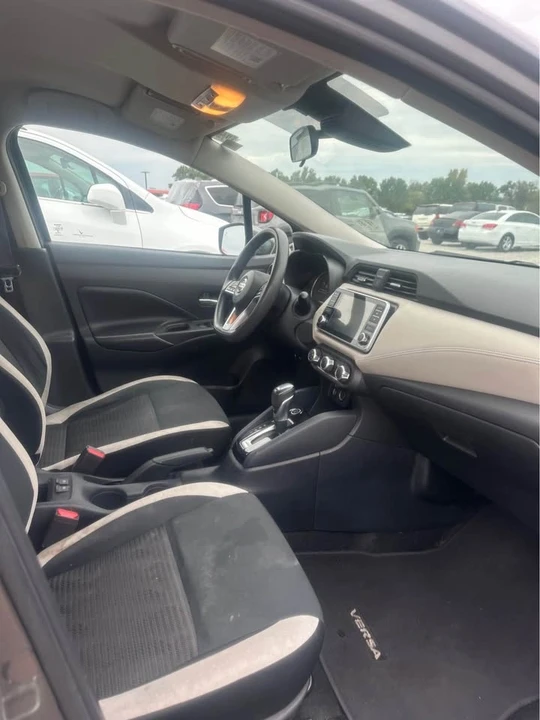 2020 Nissan Versa - Image 8 of 10