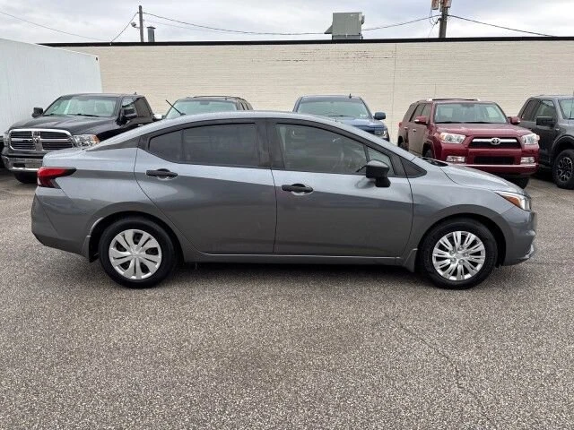2020 Nissan Versa - Image 3 of 7