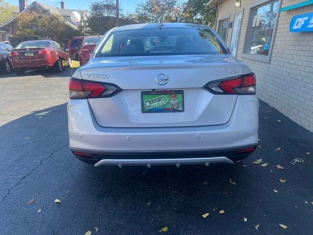 2020 Nissan Versa - Image 5 of 11