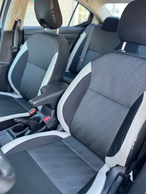 2020 Nissan Versa - Image 7 of 11