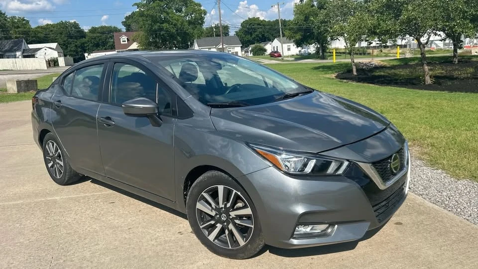 2020 Nissan Versa - Image 3 of 7