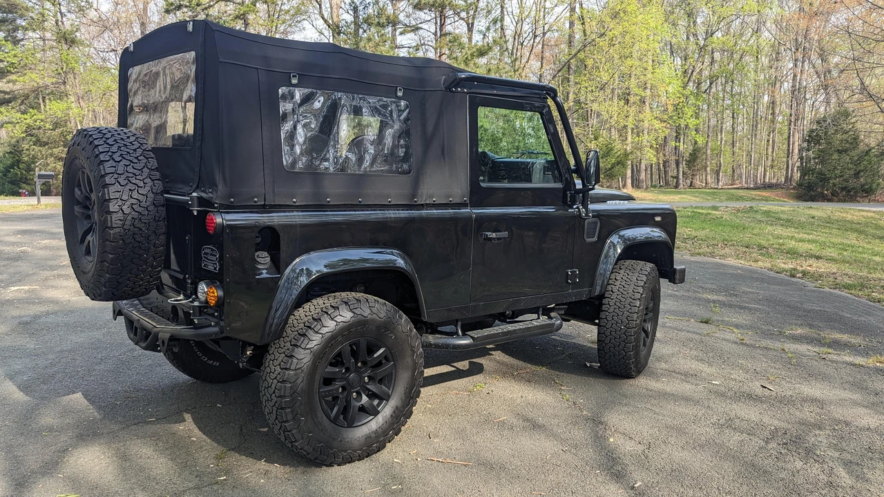 1995 Land Rover Defender L663 - Image 17 of 31